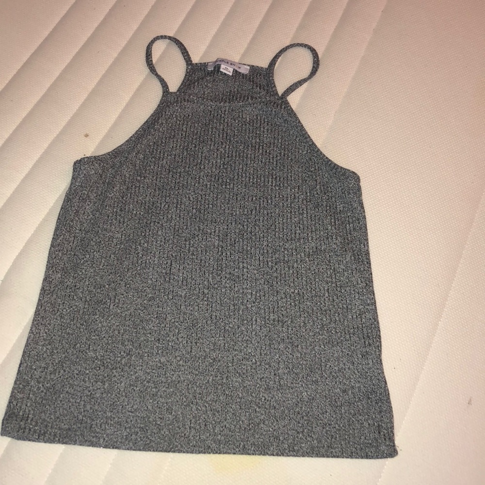 grey shirt
